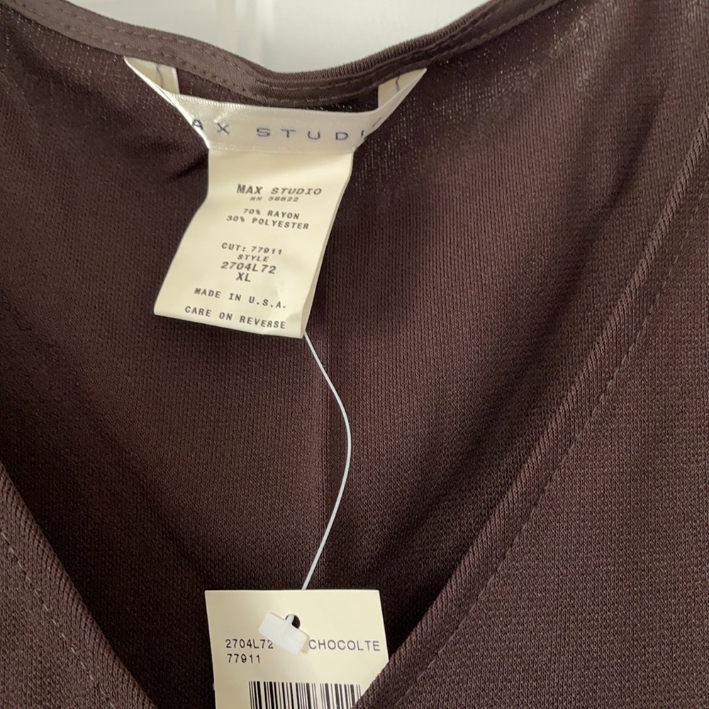 NWT Max Studio Chocolate XL Top - Picture 3 of 3